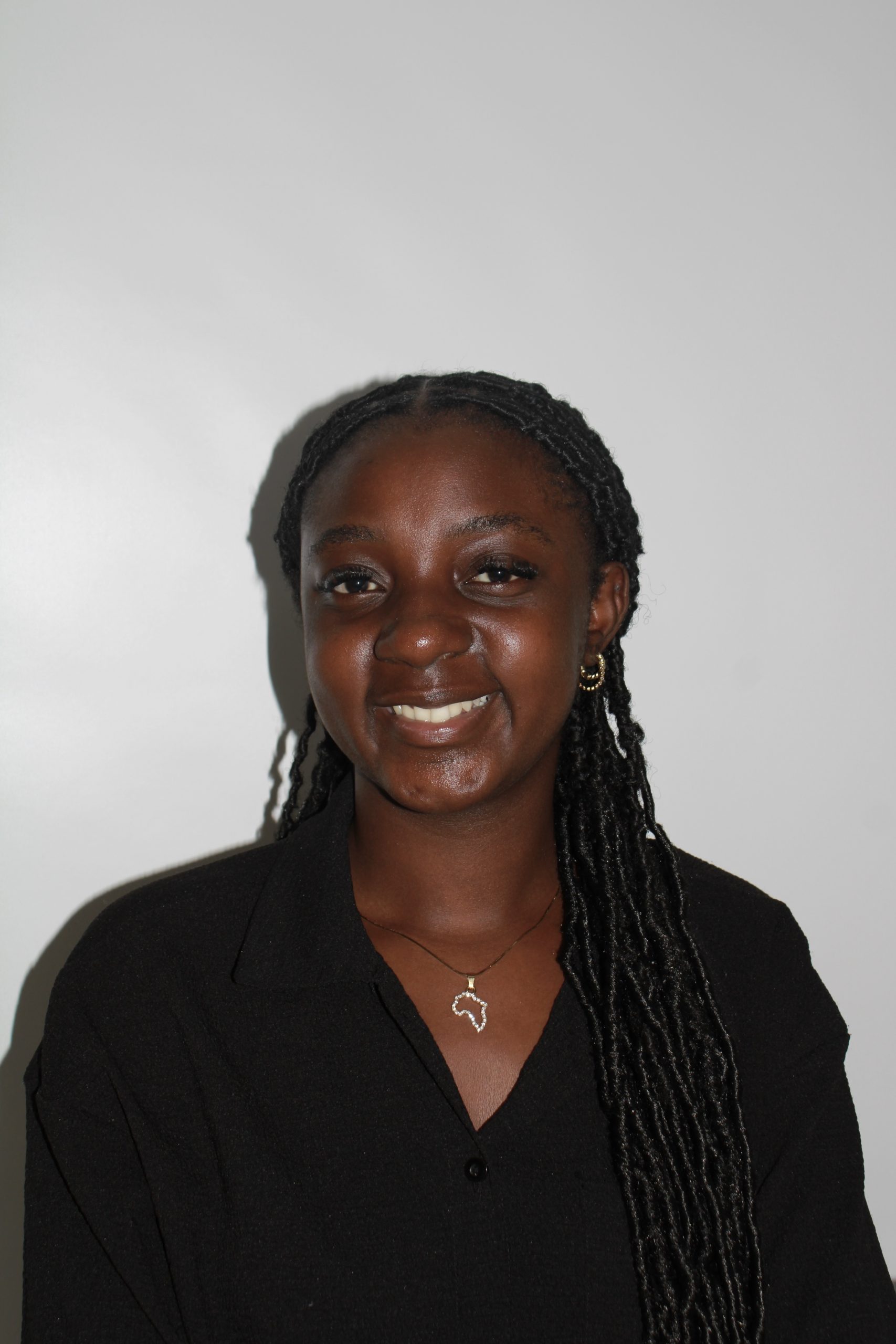 Masengo Nkuili Young woman wearing a black shirt